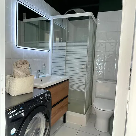3 Pieces Ensoleillees Vue Jardin Au 6eme Etage, 12 Min Centre Cannes Le Cannet