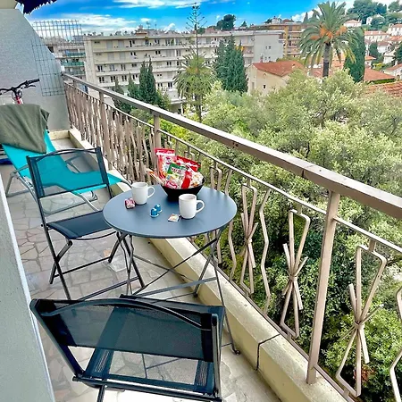 Apartment 3 Pieces Ensoleillees Vue Jardin Au 6eme Etage, 12 Min Centre Cannes Le Cannet
